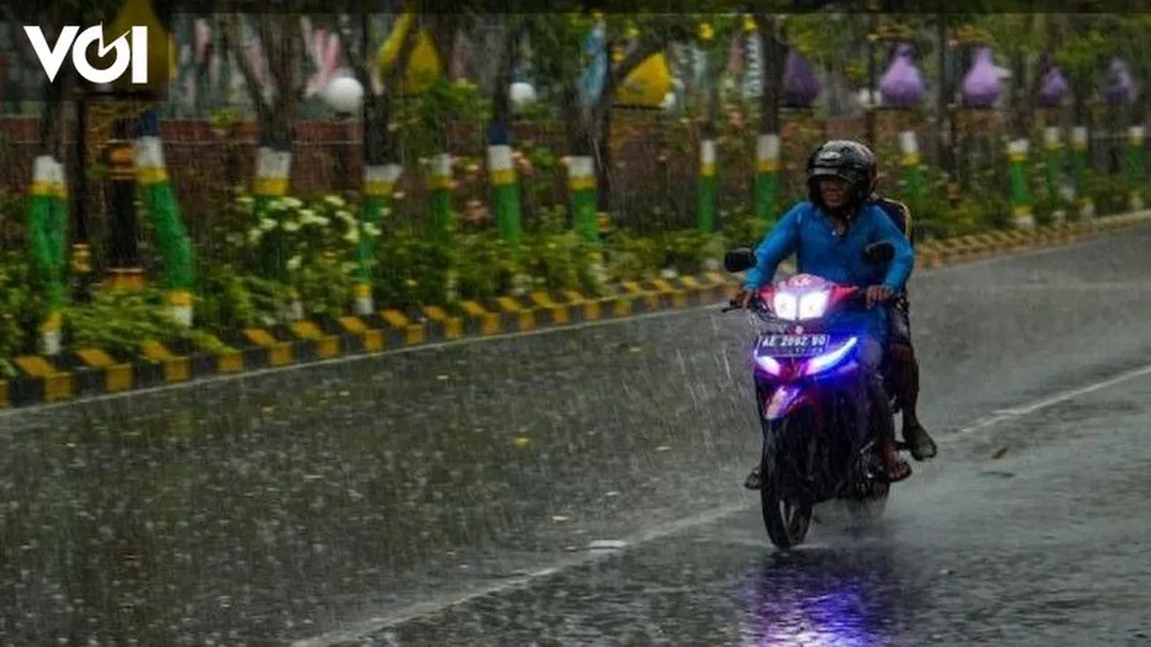 تحذير رسمي.. وكالة الأرصاد تتوقع هطول أمطار غزيرة في معظم مناطق إندونيسيا اليوم
